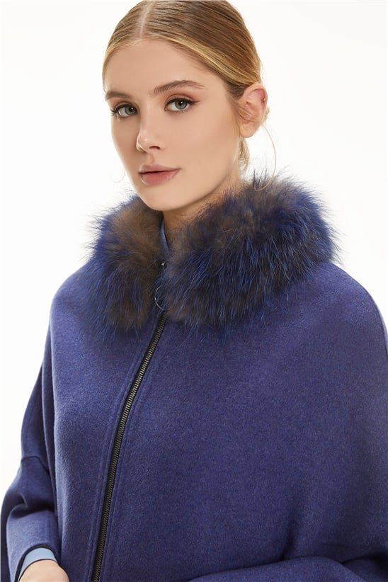 Shaky Women's Loro Piana 70% Wool 30% Cashmere Cape with Fox trimming