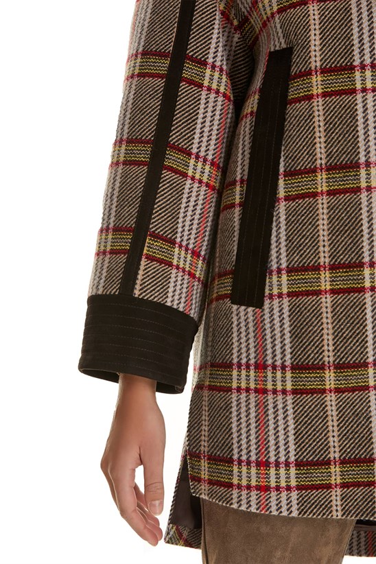 Shaky Women's Textile Short Coat with Fox trimming Ekose